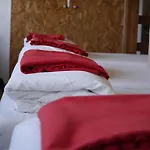 & Surfcamp 55 Hostel