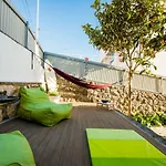 & Surfcamp 55 Hostel