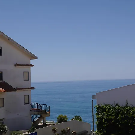 Ostello & Surfcamp 55