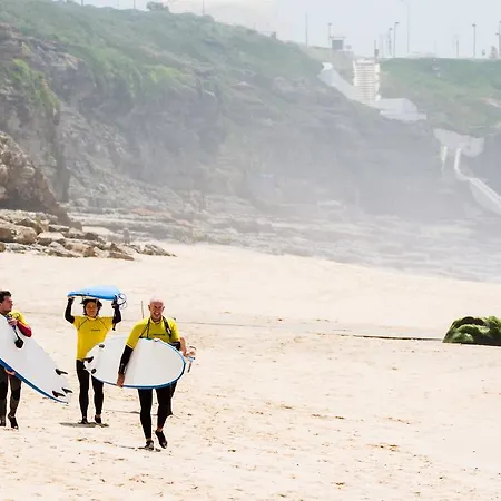 & Surfcamp 55 Hostel Ericeira