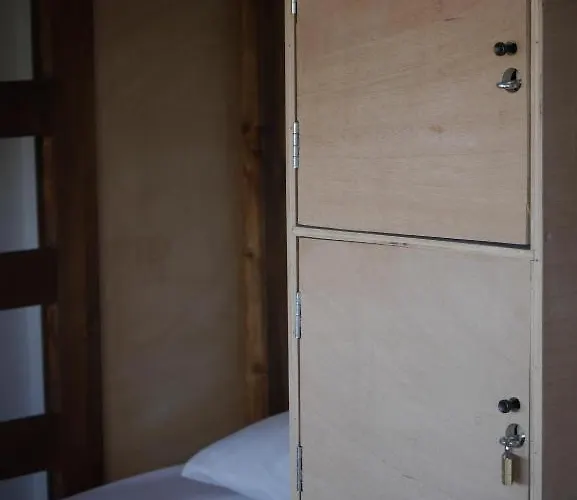 & Surfcamp 55 Ostello Ericeira