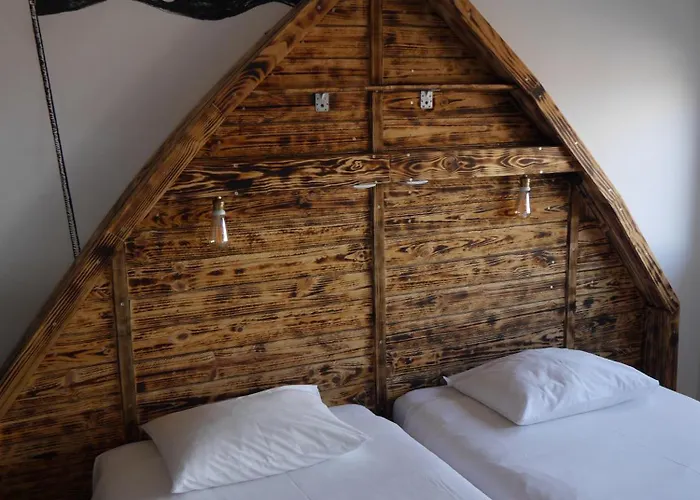 & Surfcamp 55 Ostello