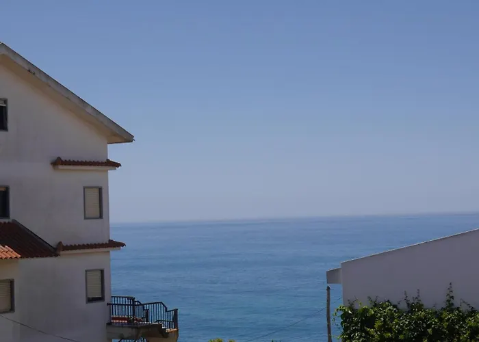 Ostello & Surfcamp 55