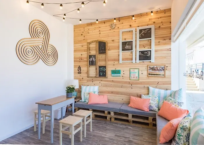 & Surfcamp 55 Ostello