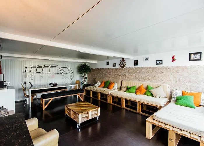 & Surfcamp 55 Ostello Ericeira