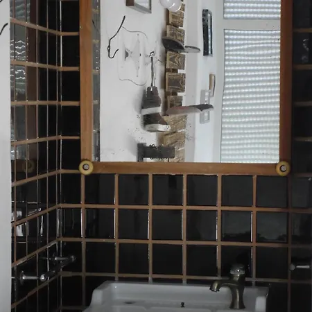 & Surfcamp 55 * Ericeira