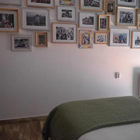 & Surfcamp 55 Hostel Ericeira