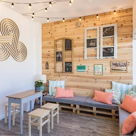 & Surfcamp 55 Hostel