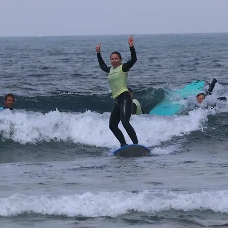 & Surfcamp 55 Ostello