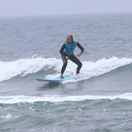 Hostel & Surfcamp 55 Ericeira