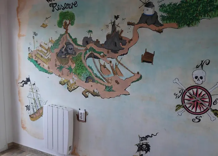 & Surfcamp 55 Hostel Ericeira